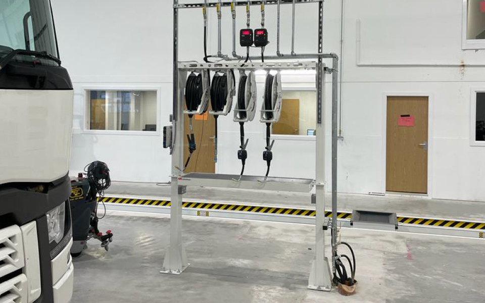 New Samoa lubrication hose reels installed by CCS Garage Equipment for Diamond Trucks, Warrington in Cheshire