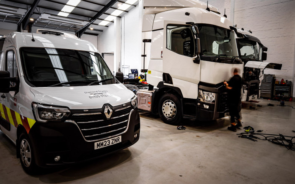 This busy commercial vehicle workshop undertakes servicing, maintenance, testing and inspection for Diamond Trucks' Renault Trucks customers and fleet operators throughout the North West of England