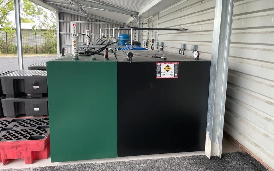 Bunded oil storage tank for waste oil disposal