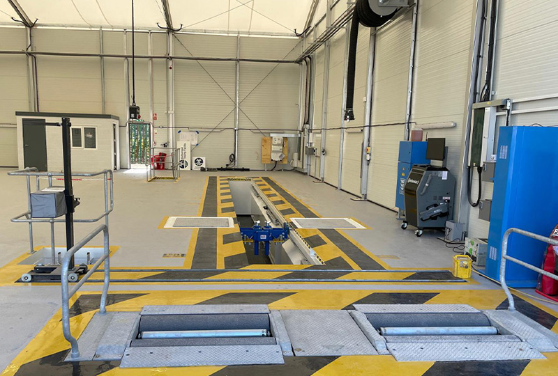 Working together with the client’s architects and builders, CCS was appointed by TIP Trailers, Shepshed to install professional new garage equipment